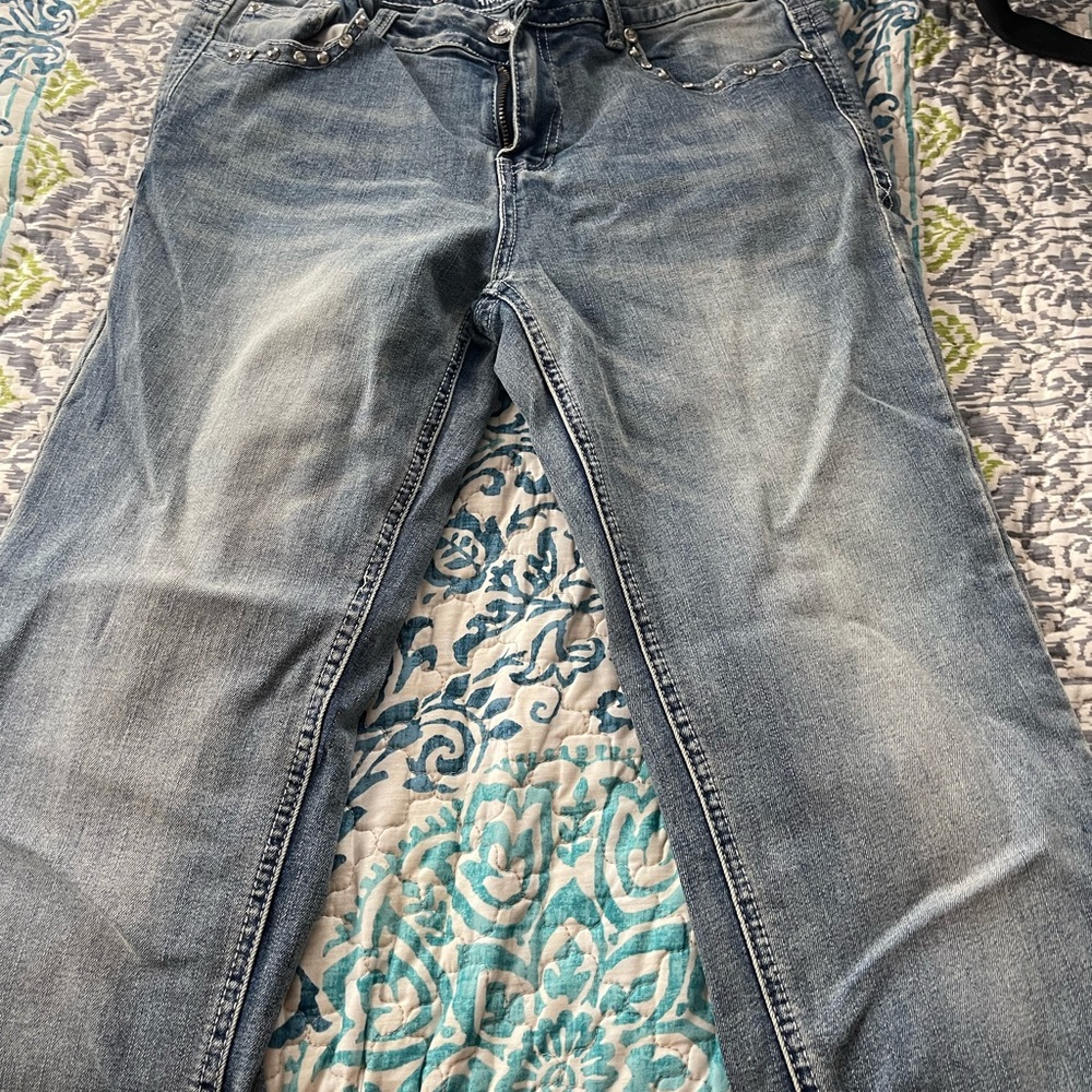 Miss me jeans, boot cut size (29) and Platinum plus jeans size 7.